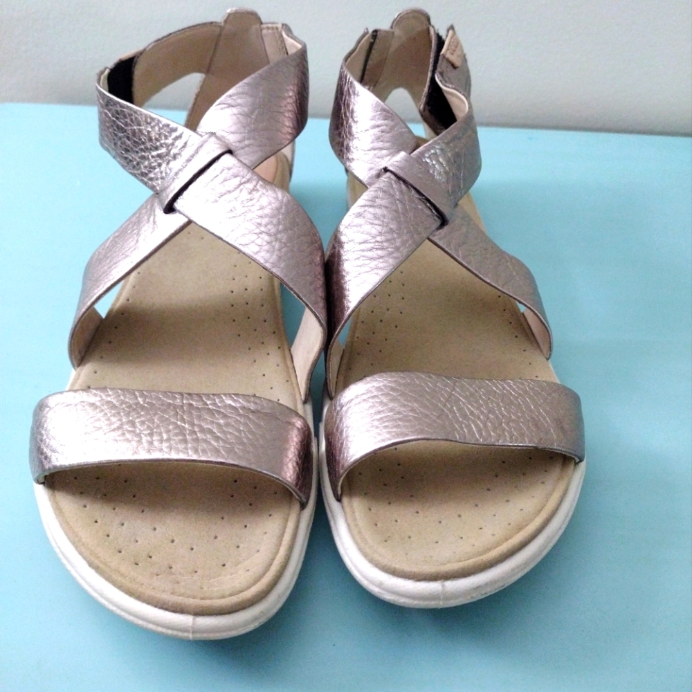 Size 10  ECCO sandals